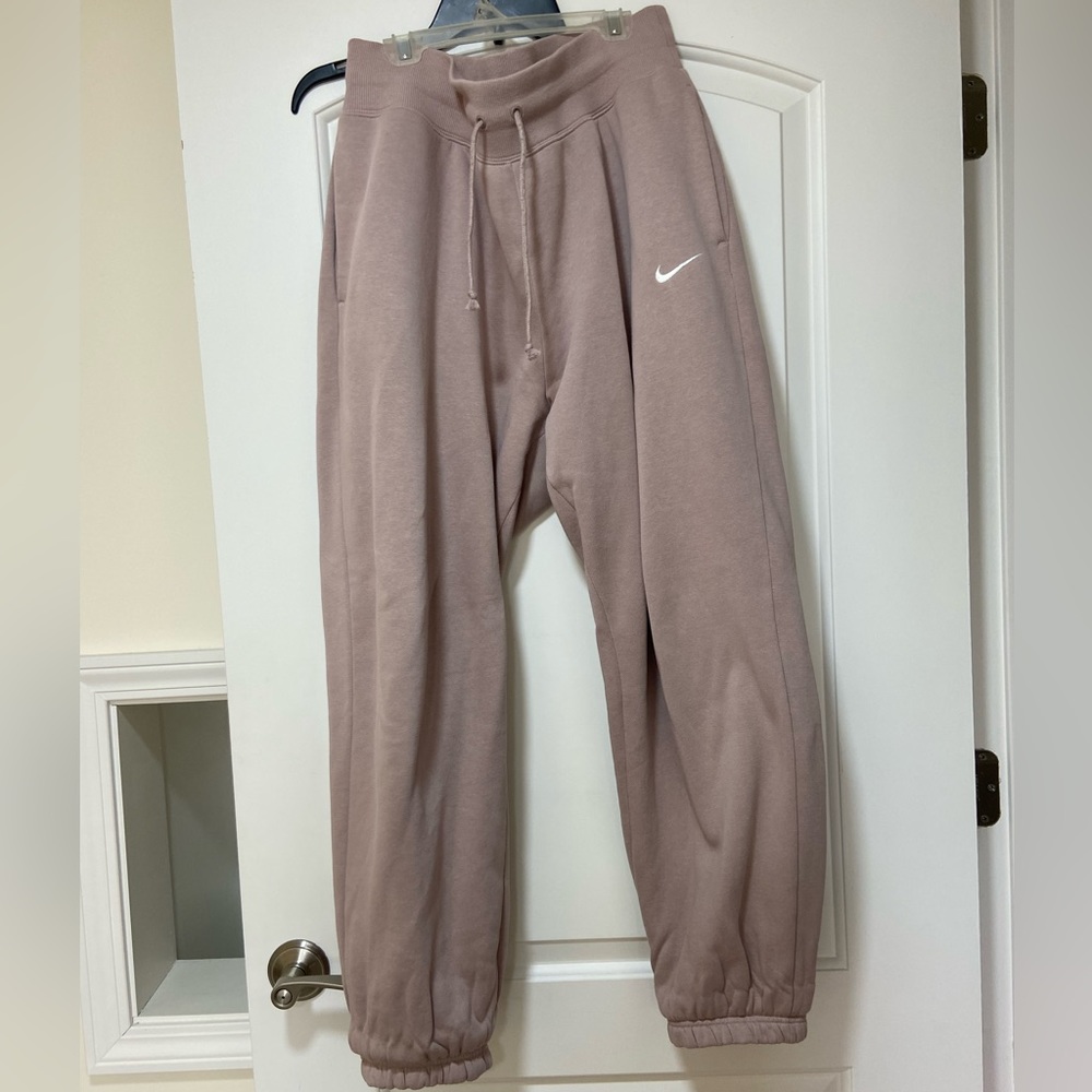 Nike oversized sweatpants